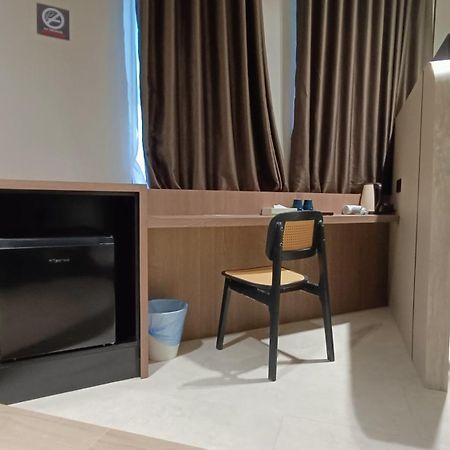 Urban Inn, Serai Wangi Padang Serai Exterior foto